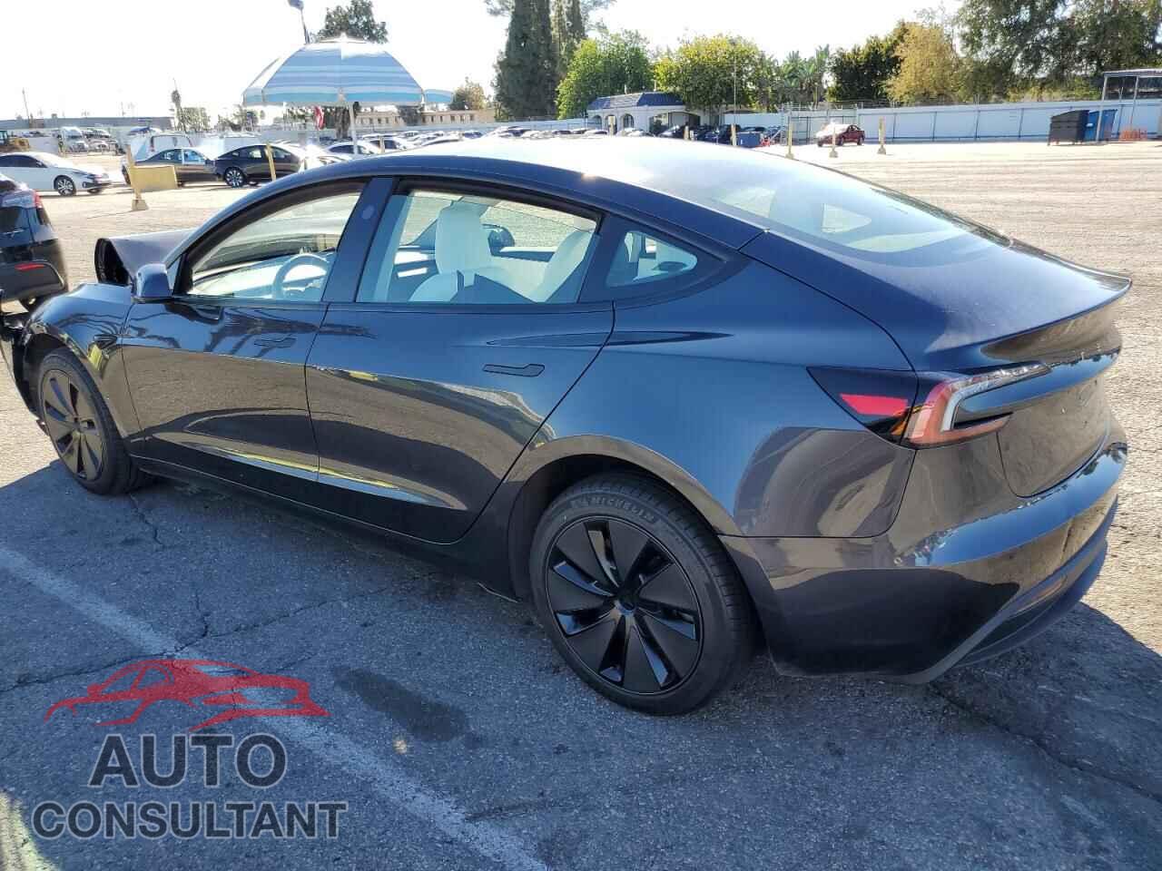TESLA MODEL 3 2025 - 5YJ3E1EA9SF943076