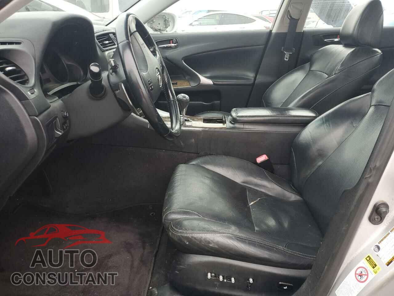 LEXUS IS 2009 - JTHBK262395103127