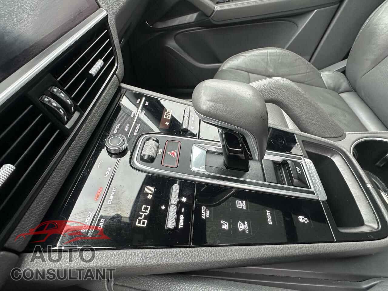 PORSCHE CAYENNE 2020 - WP1AA2AY7LDA05841