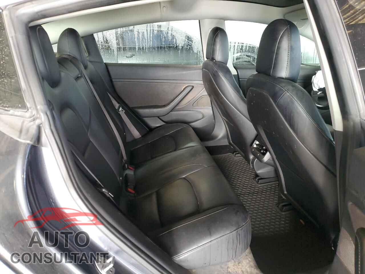 TESLA MODEL 3 2018 - 5YJ3E1EA2JF052111