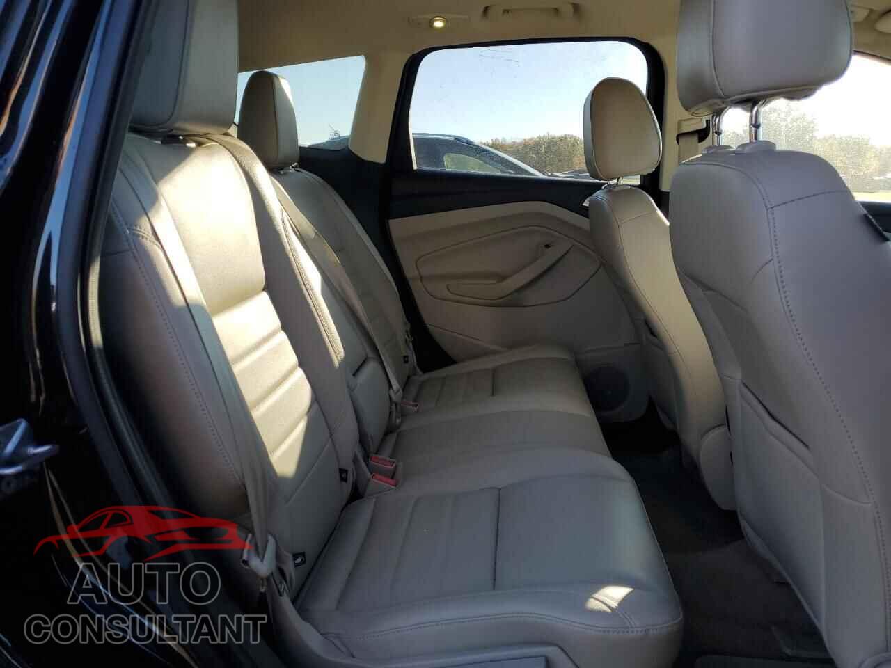FORD ESCAPE 2014 - 1FMCU9J97EUE19364