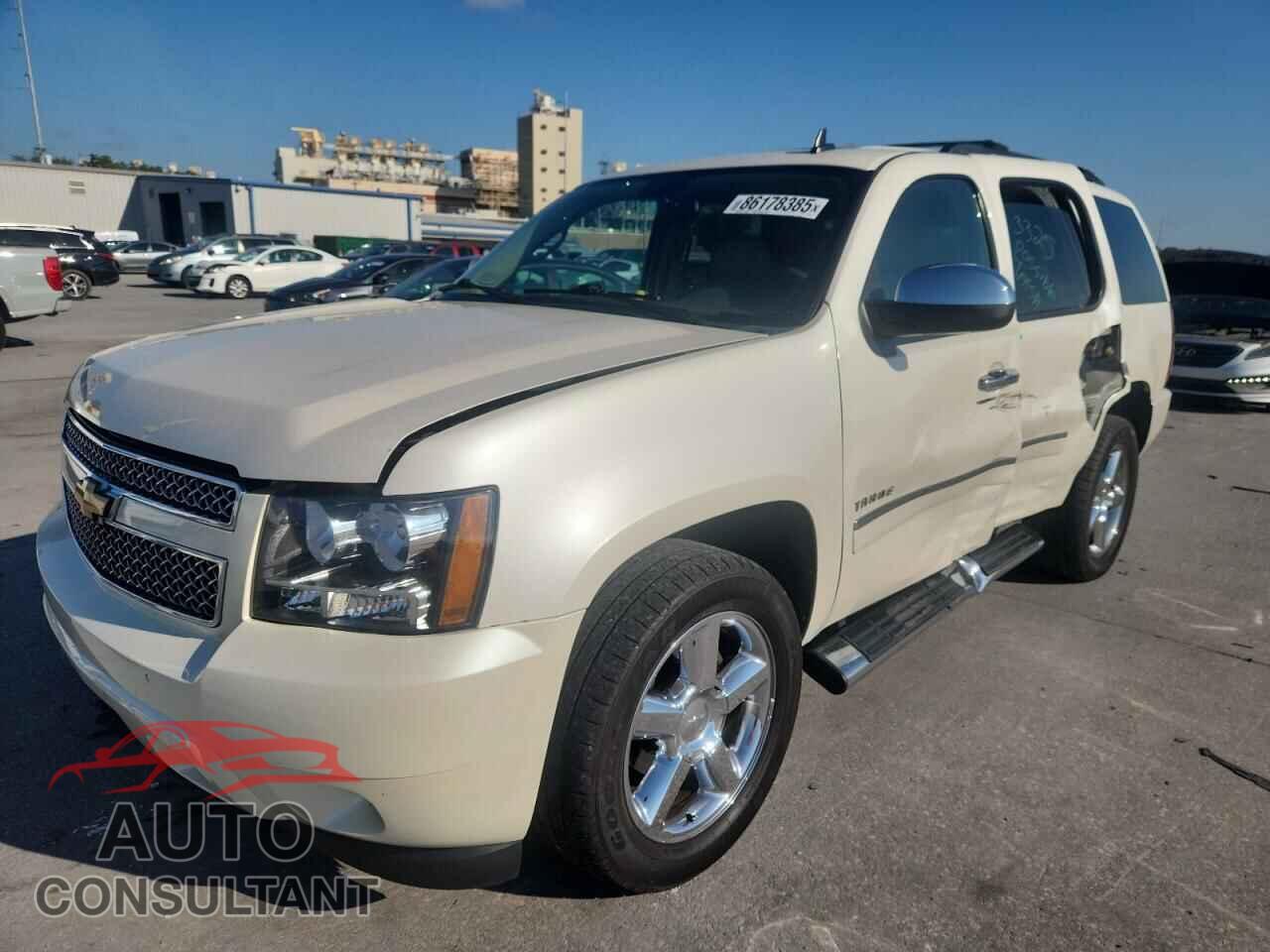 CHEVROLET TAHOE 2013 - 1GNSCCE06DR345018