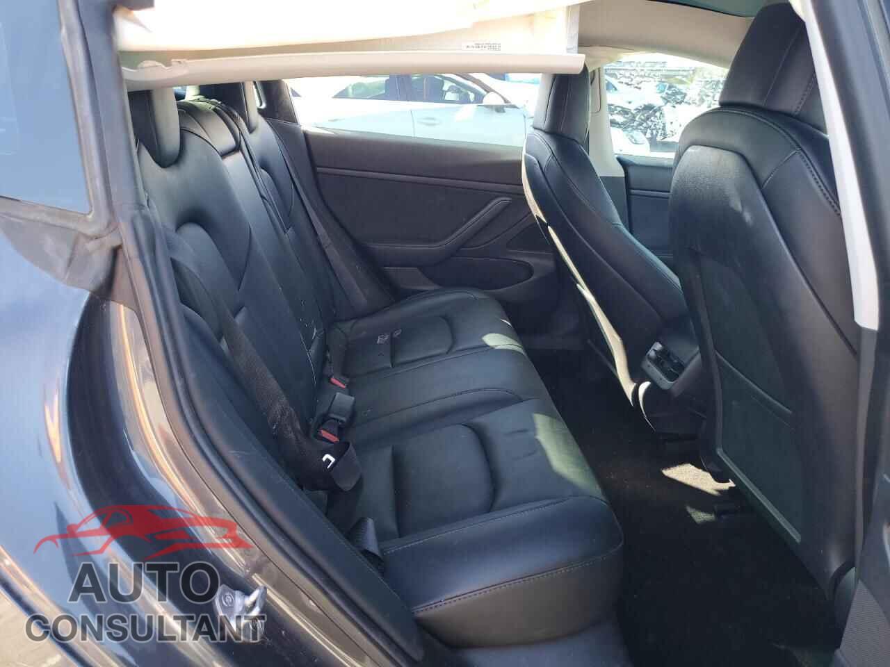 TESLA MODEL 3 2021 - 5YJ3E1EA9MF878247