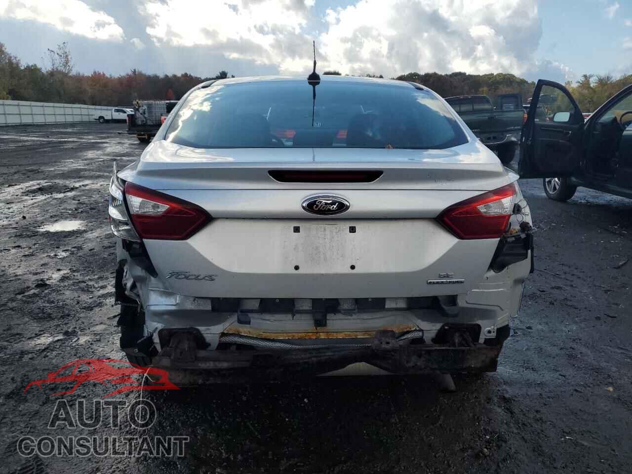 FORD FOCUS 2014 - 1FADP3F24EL261134