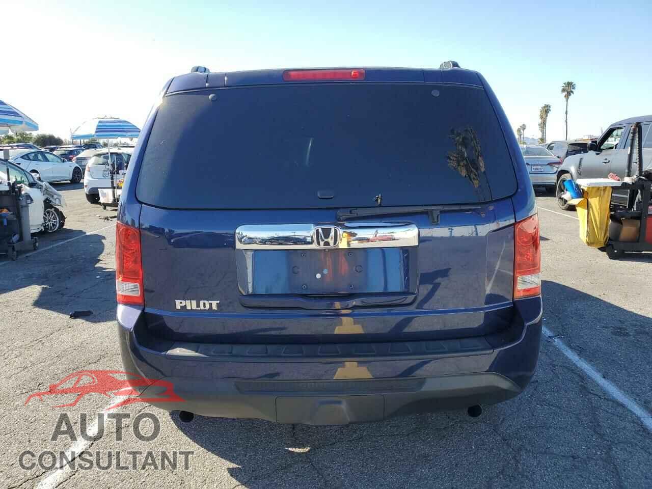 HONDA PILOT 2013 - 5FNYF3H2XDB025231