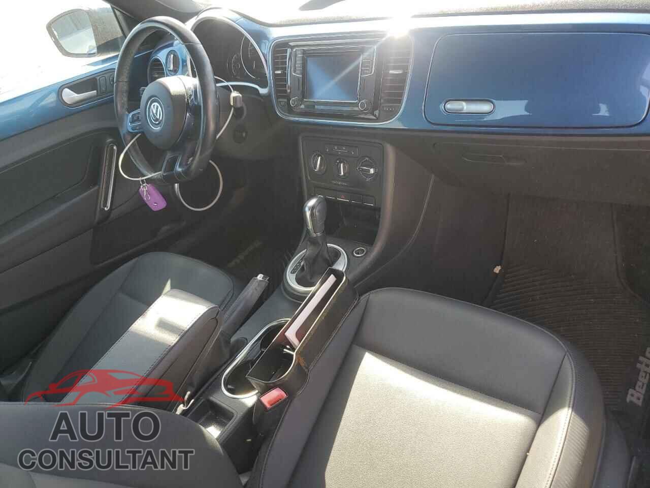 VOLKSWAGEN BEETLE 2016 - 3VWJ17AT7GM618357