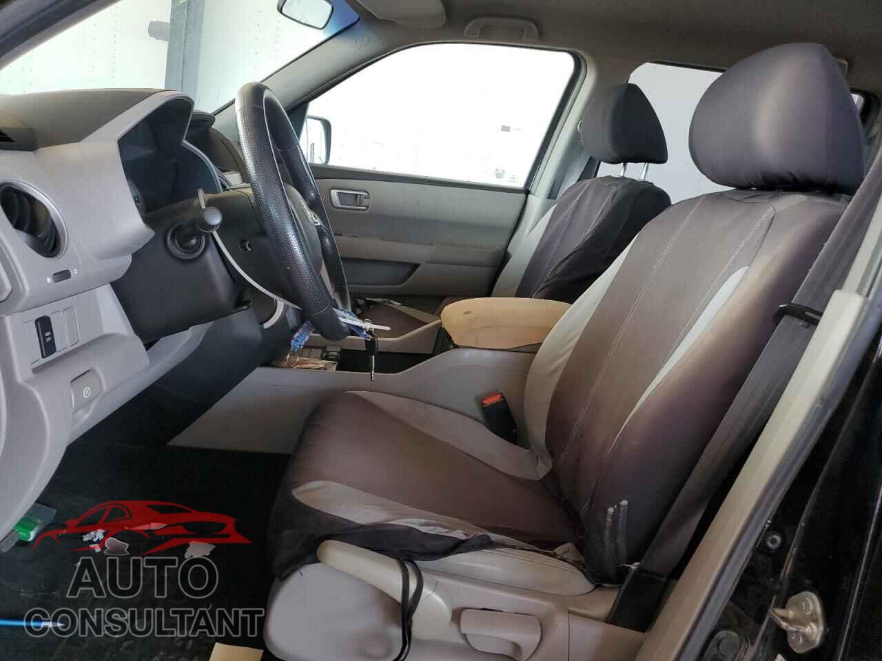 HONDA PILOT 2011 - 5FNYF3H25BB501074