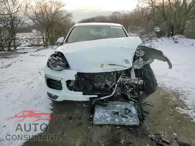 PORSCHE CAYENNE 2017 - WP1AA2A21HKA83191
