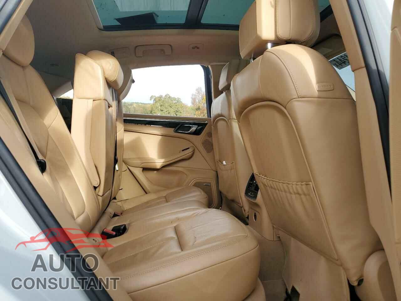 PORSCHE MACAN 2017 - WP1AA2A52HLB08409
