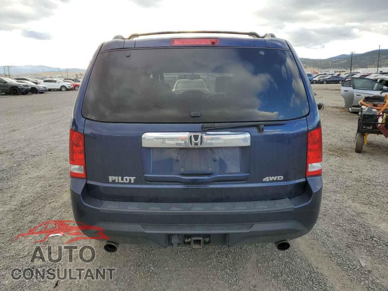 HONDA PILOT 2015 - 5FNYF4H51FB044110