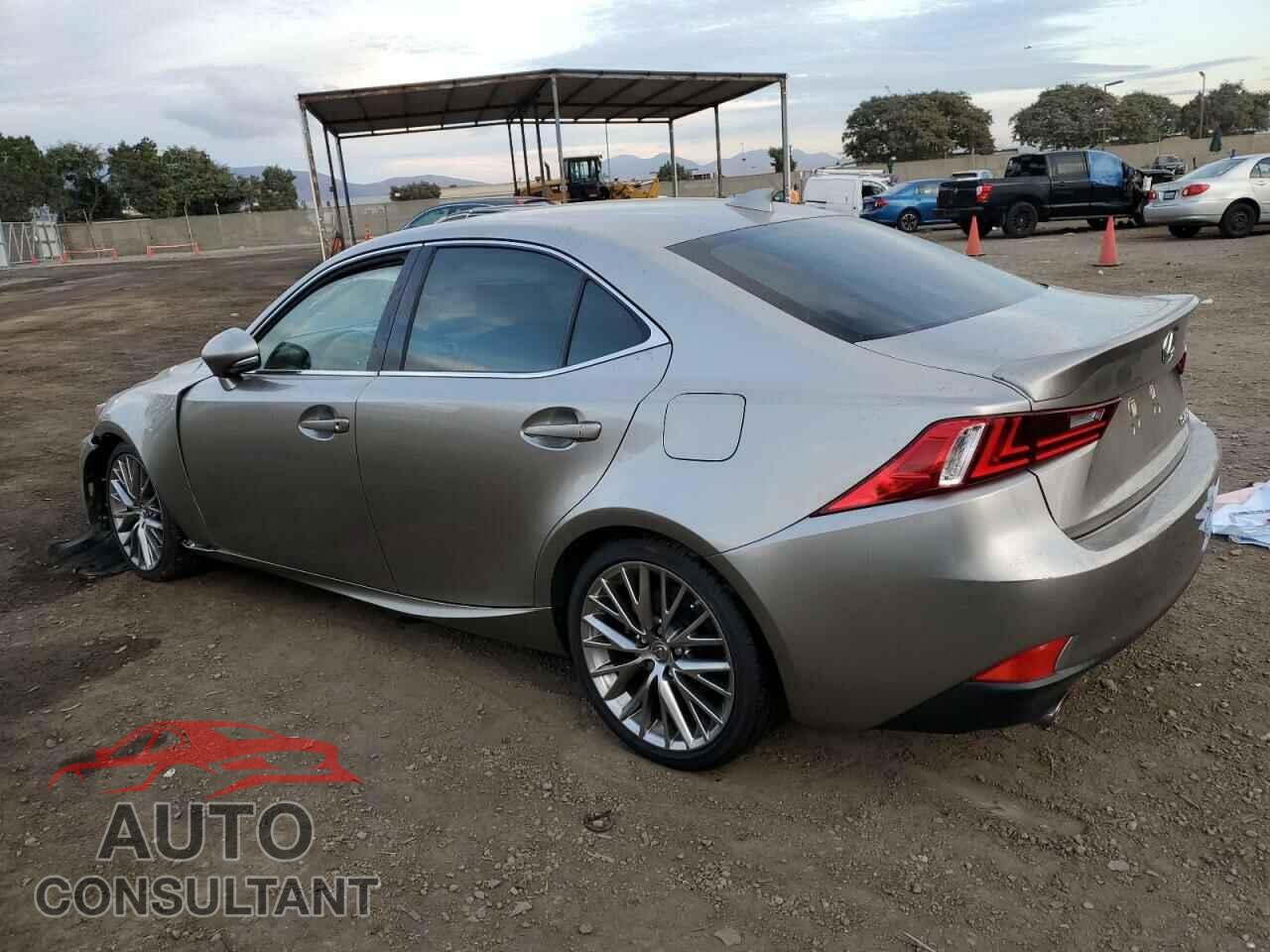 LEXUS IS 2015 - JTHBF1D29F5043724