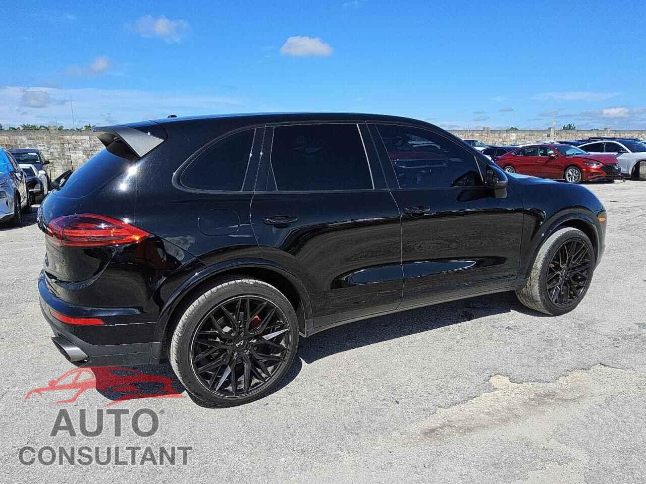 PORSCHE CAYENNE 2017 - WP1AA2A23HKA80941