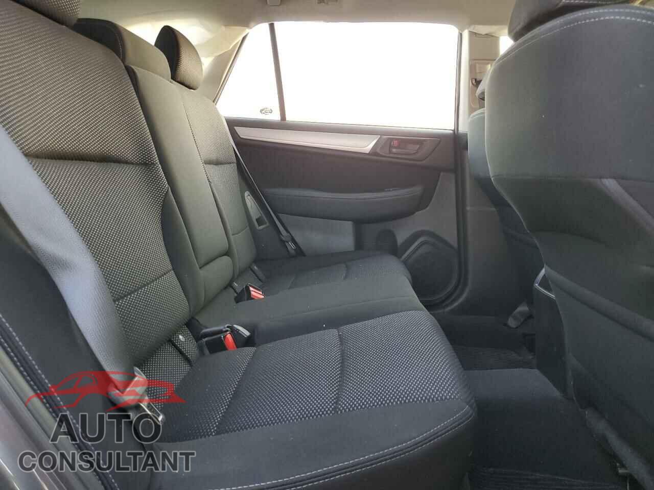 SUBARU OUTBACK 2018 - 4S4BSAAC0J3370930