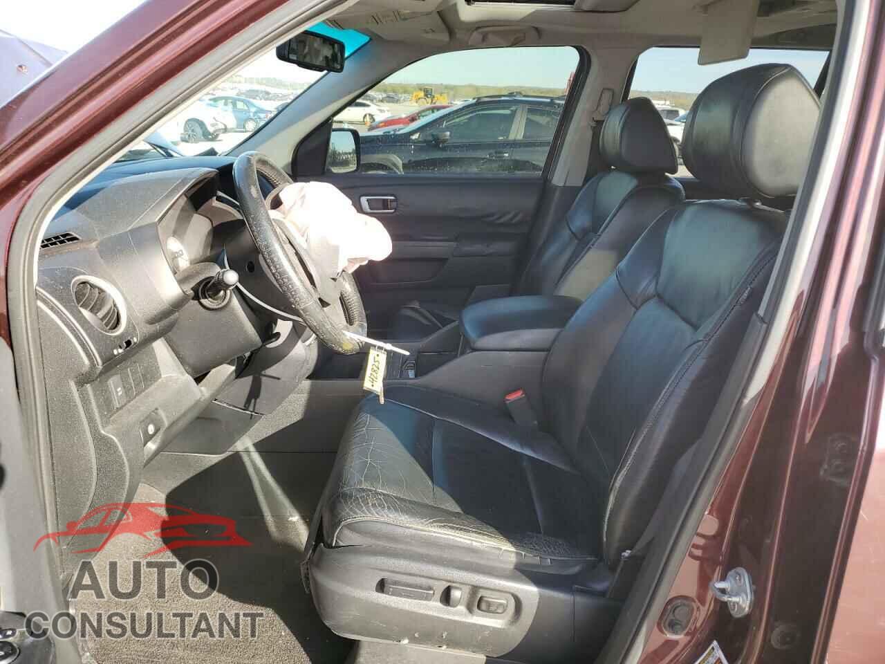 HONDA PILOT 2009 - 5FNYF38659B005916