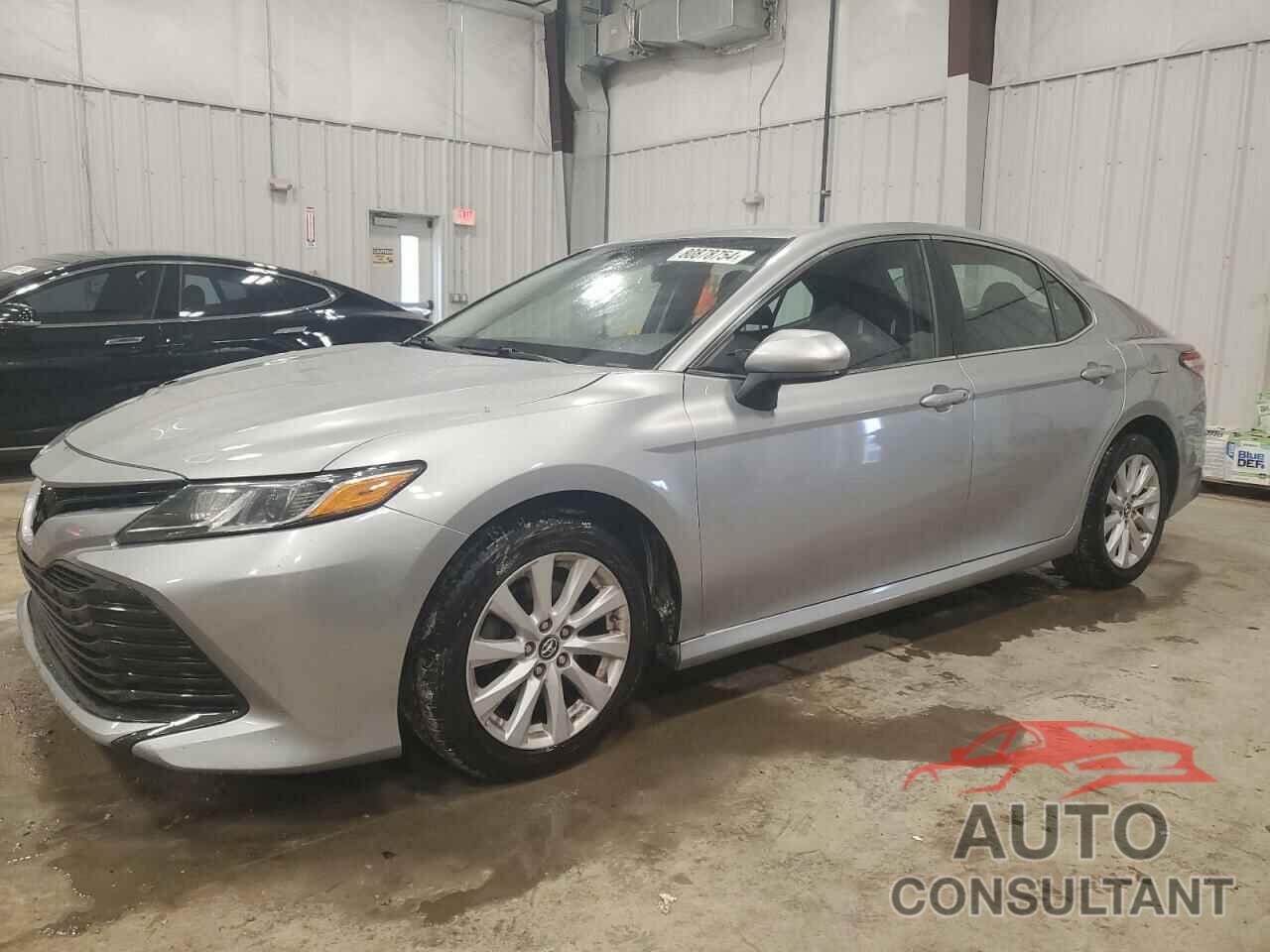 TOYOTA CAMRY 2018 - 4T1B11HK8JU652808