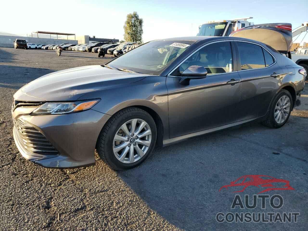 TOYOTA CAMRY 2018 - 4T1B11HK5JU593944