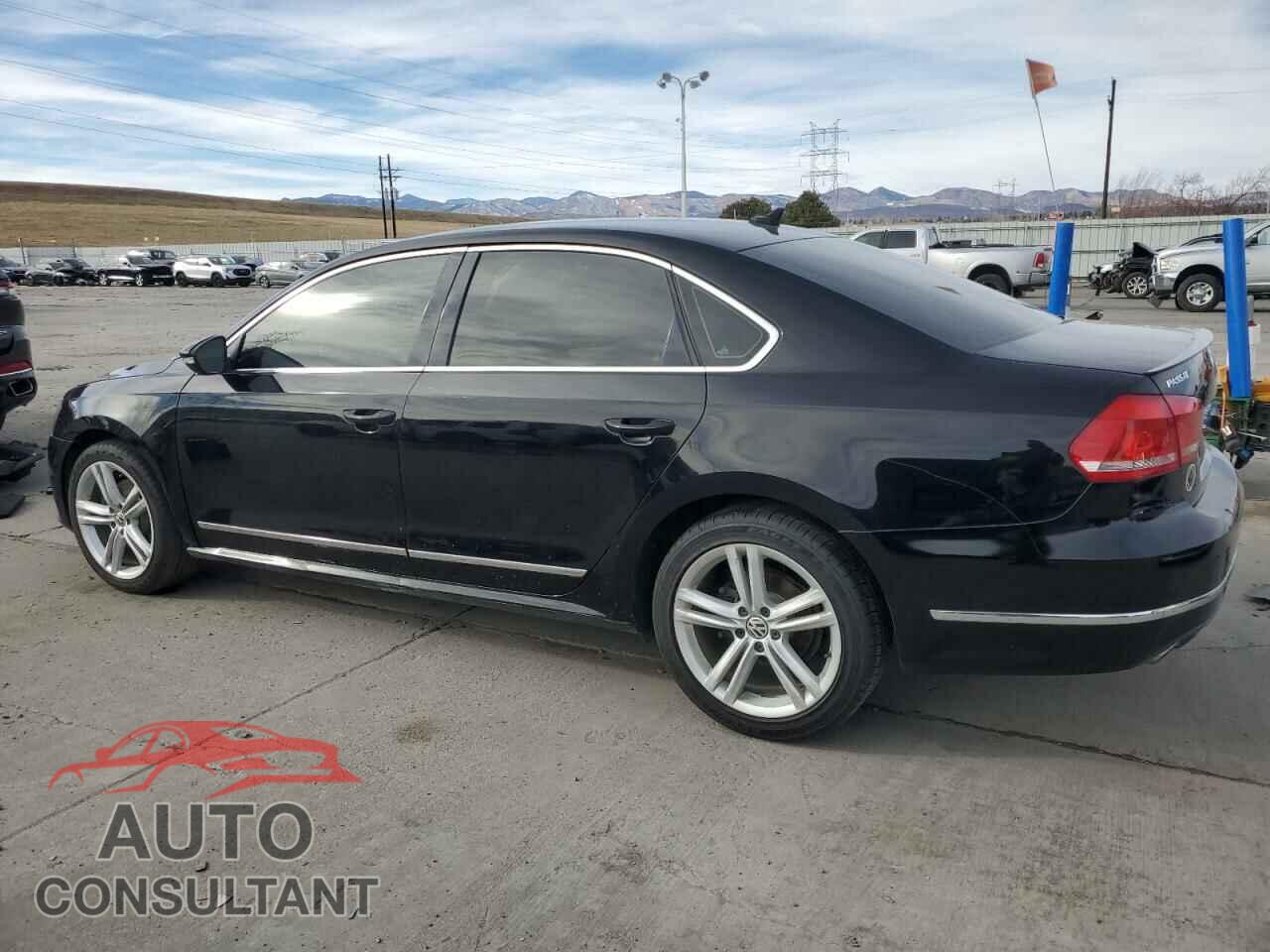 VOLKSWAGEN PASSAT 2013 - 1VWCN7A34DC005932
