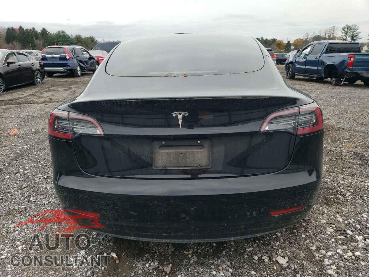TESLA MODEL 3 2021 - 5YJ3E1EAXMF016073