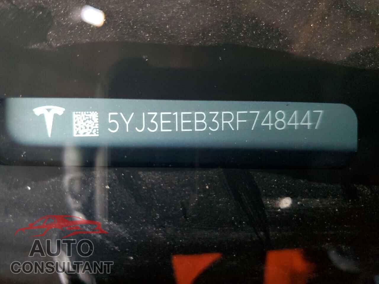 TESLA MODEL 3 2024 - 5YJ3E1EB3RF748447