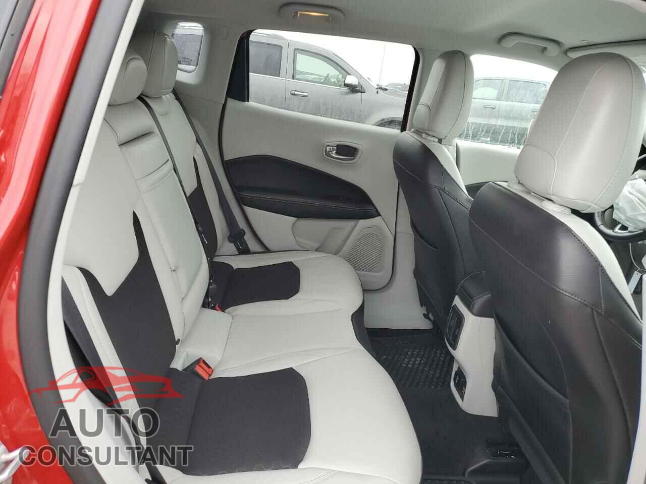 JEEP COMPASS 2018 - 3C4NJDBB9JT230665
