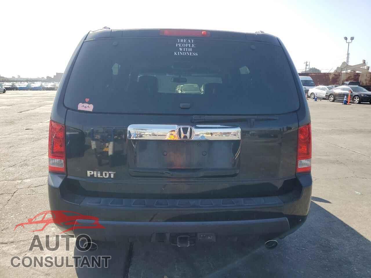 HONDA PILOT 2011 - 5FNYF3H77BB043050