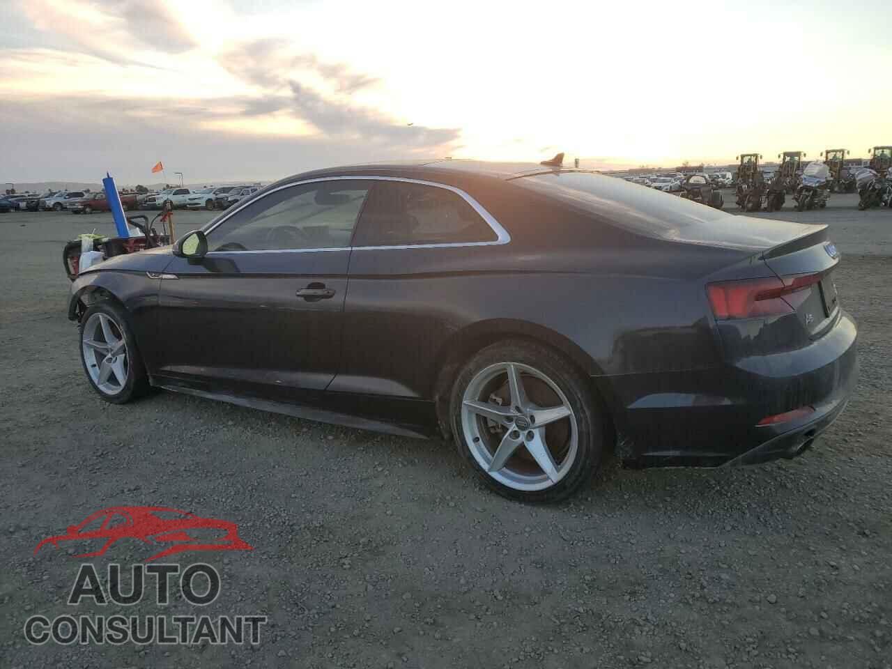 AUDI A5 2018 - WAUTNAF50JA050669