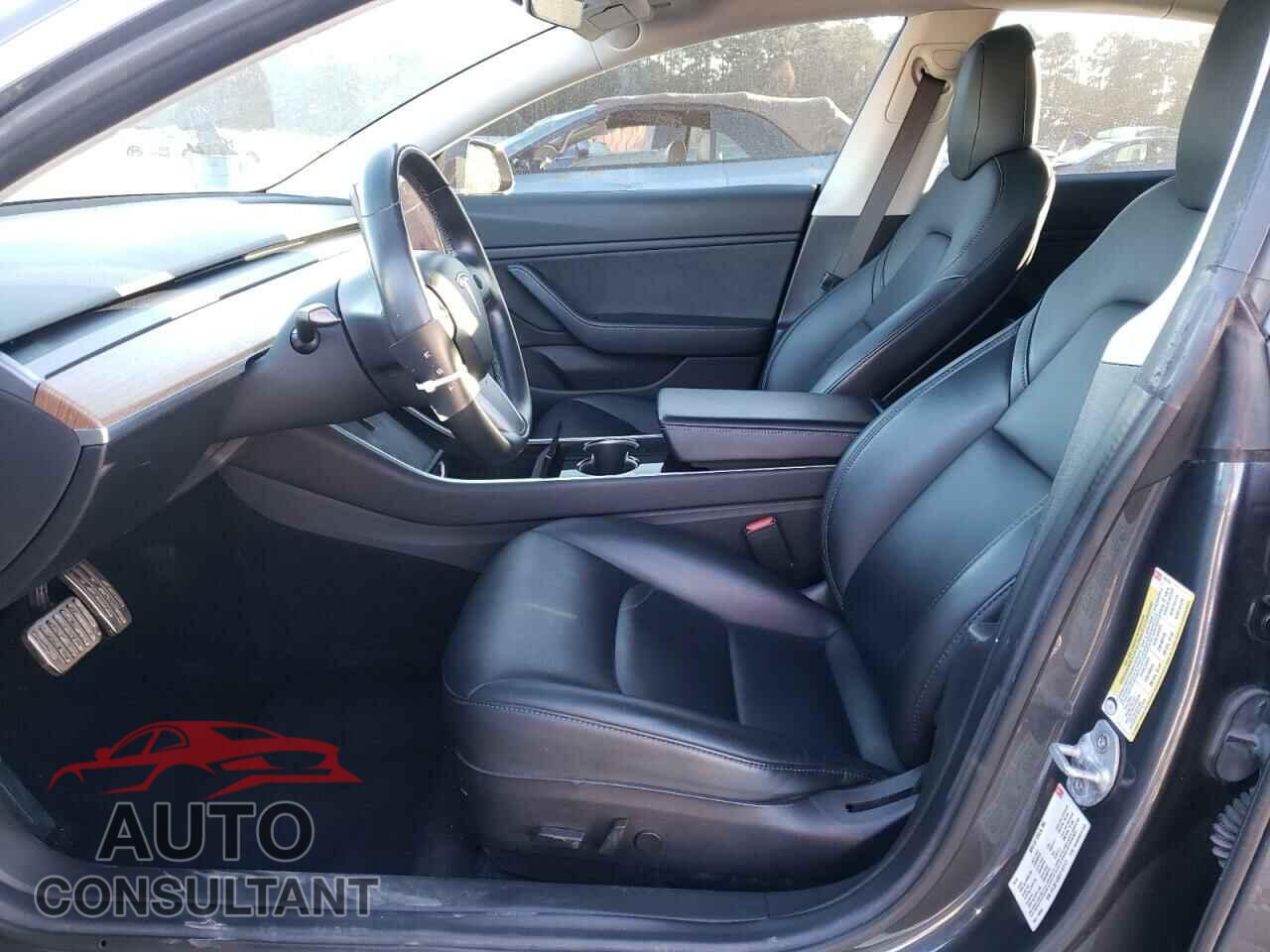 TESLA MODEL 3 2018 - 5YJ3E1EB3JF121171