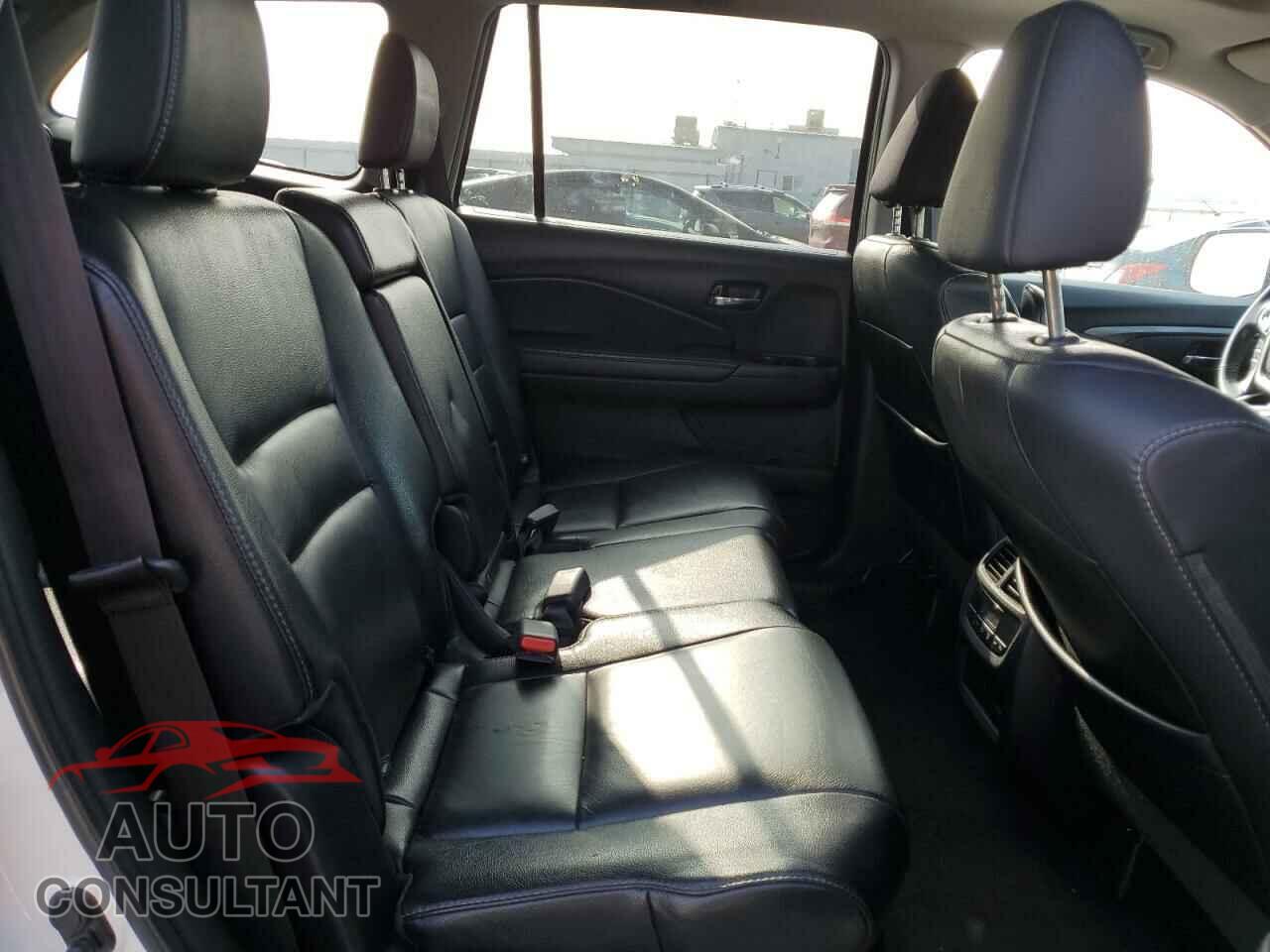 HONDA PILOT 2017 - 5FNYF5H57HB023058