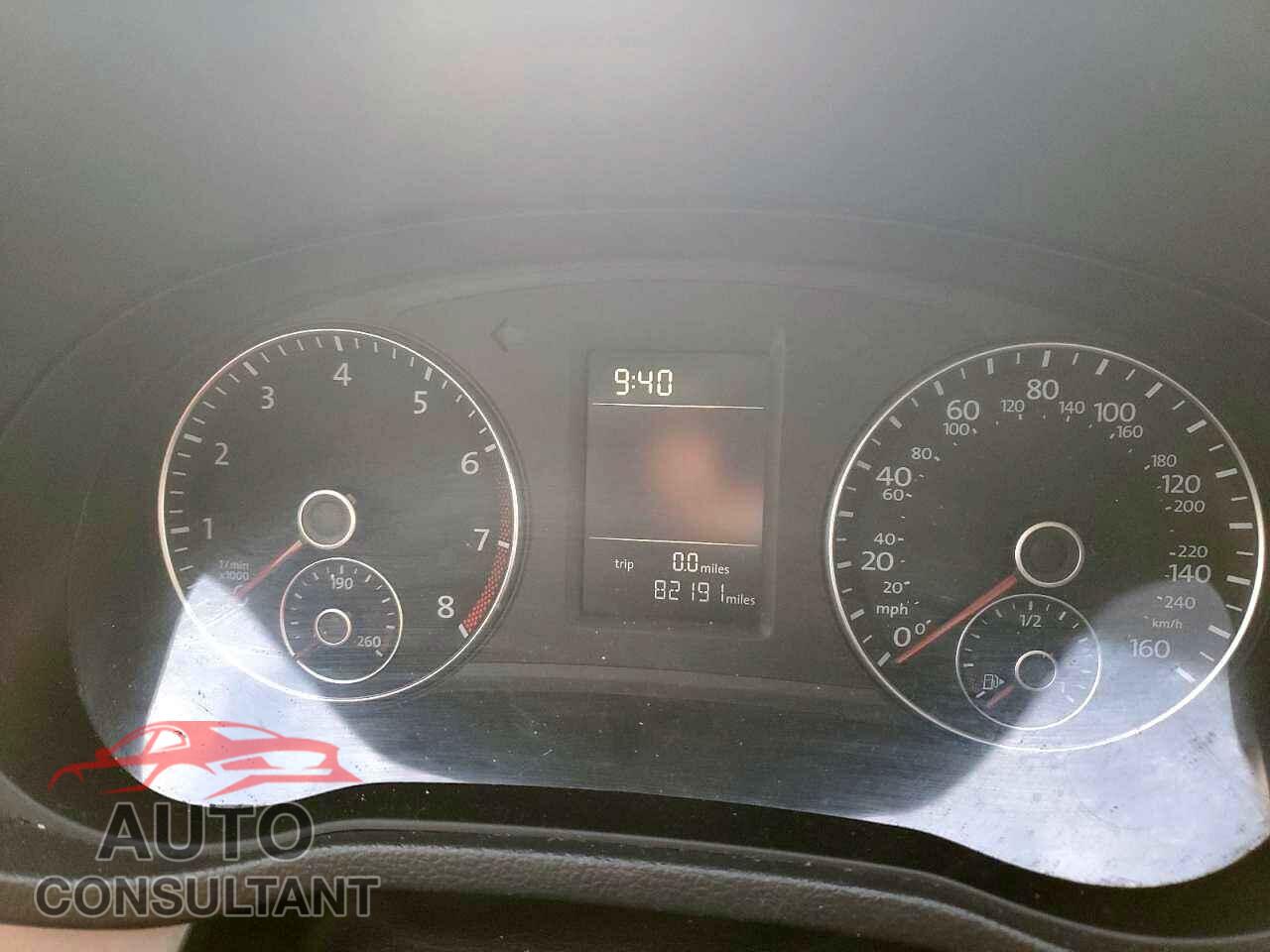 VOLKSWAGEN PASSAT 2015 - 1VWAT7A36FC050547