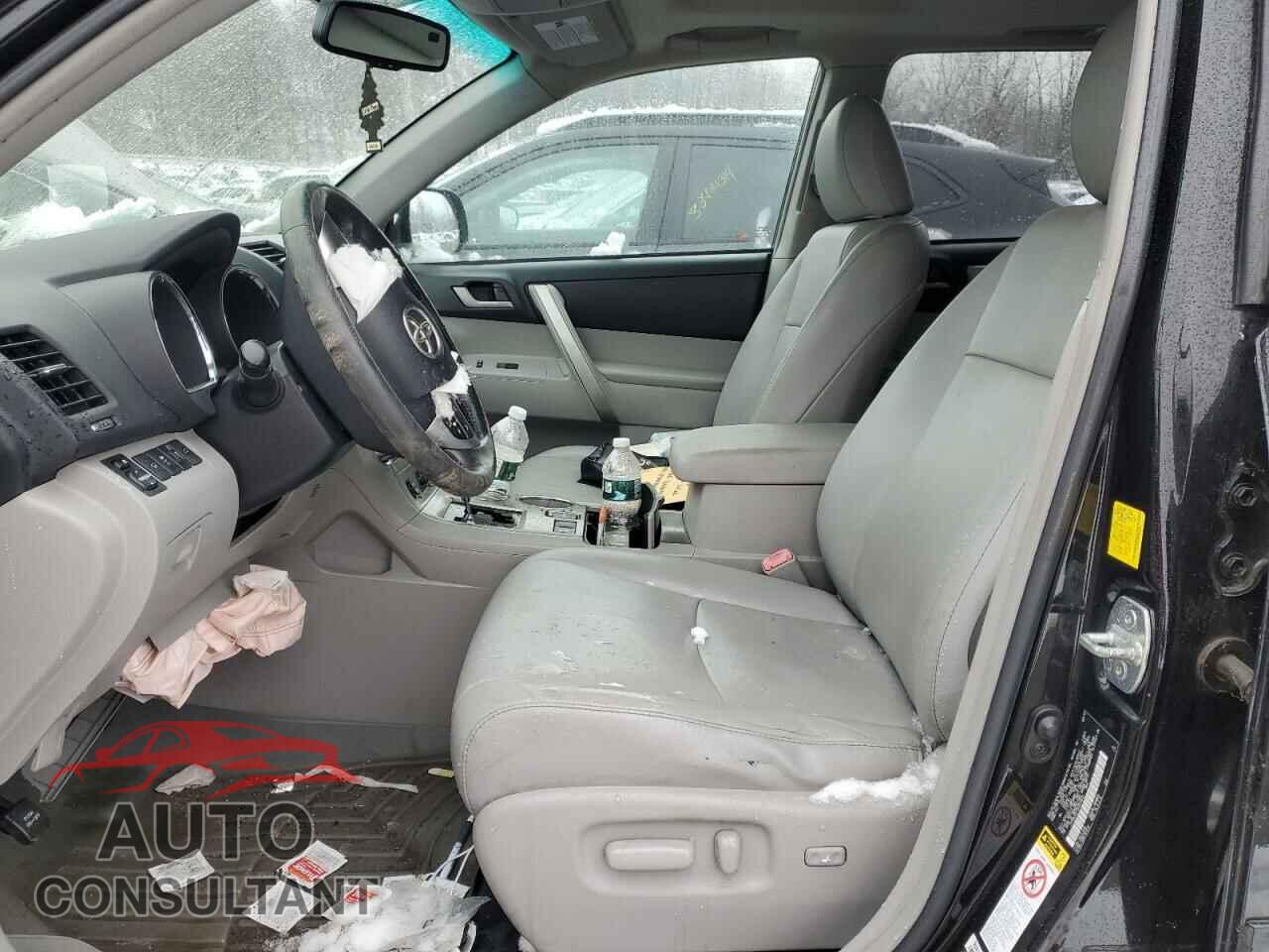 TOYOTA HIGHLANDER 2011 - 5TDBK3EH1BS044978