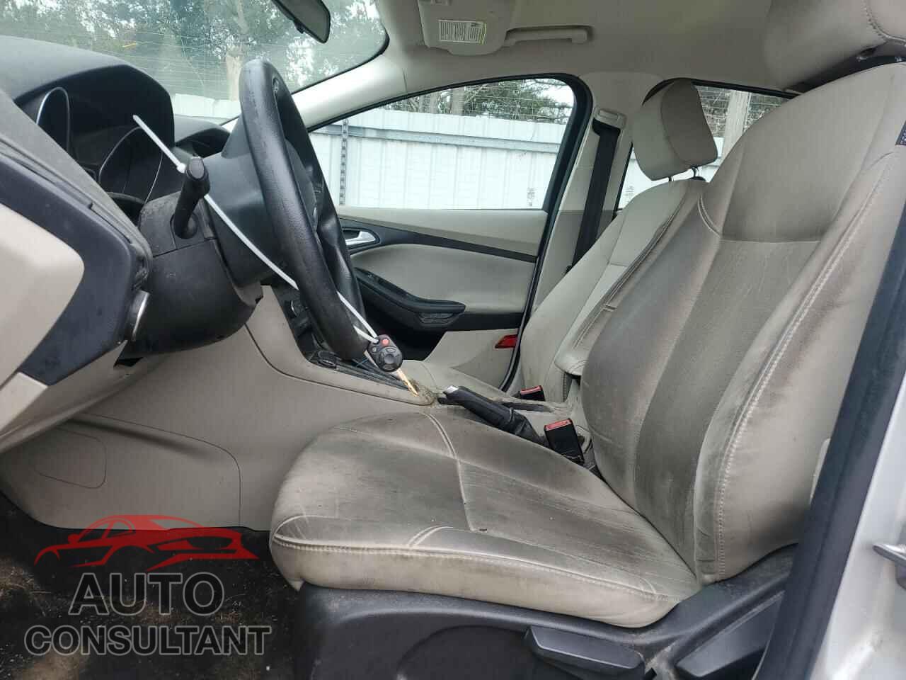 FORD FOCUS 2017 - 1FADP3F21HL272483