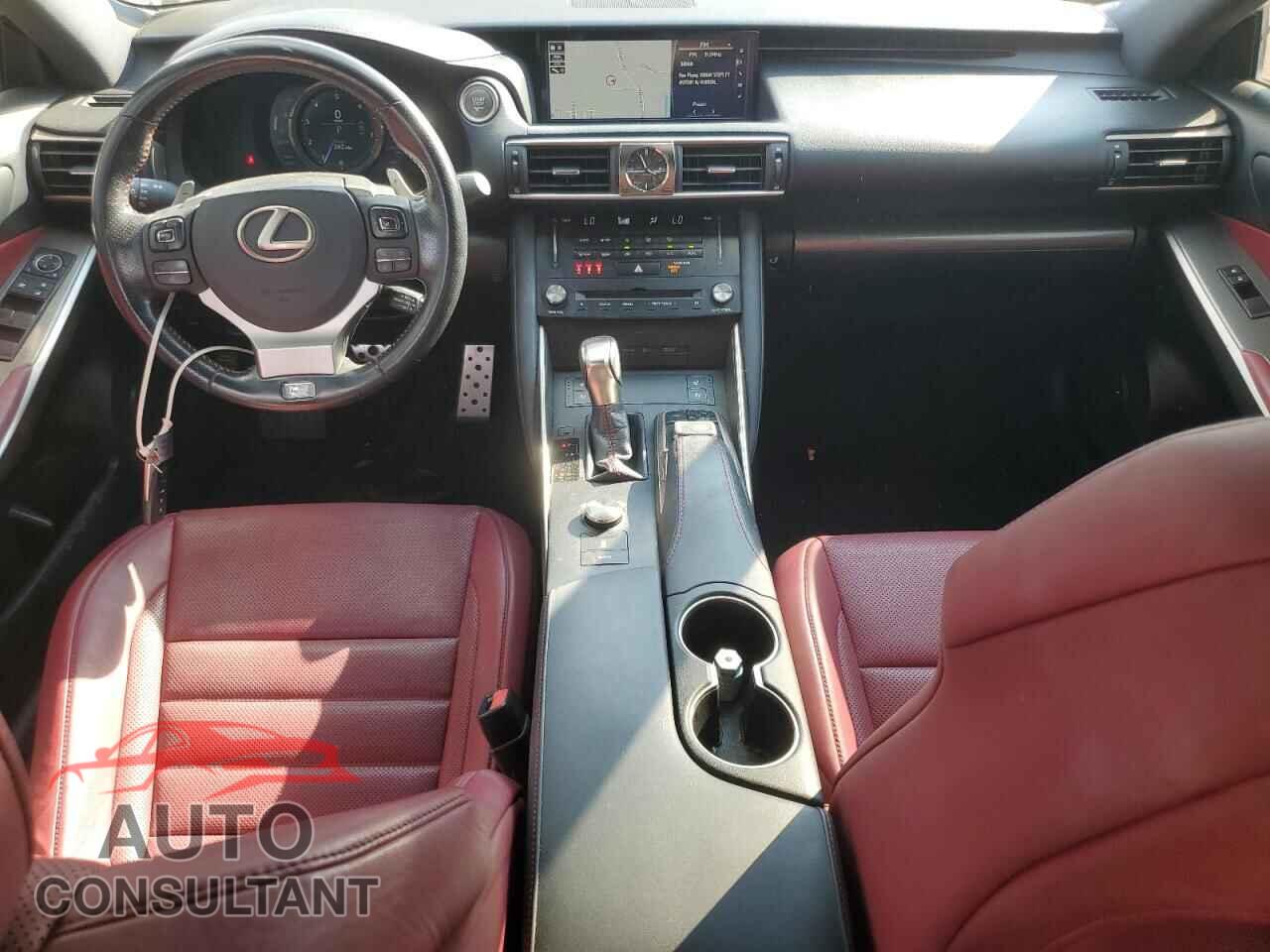 LEXUS IS 2017 - JTHBA1D25H5047013