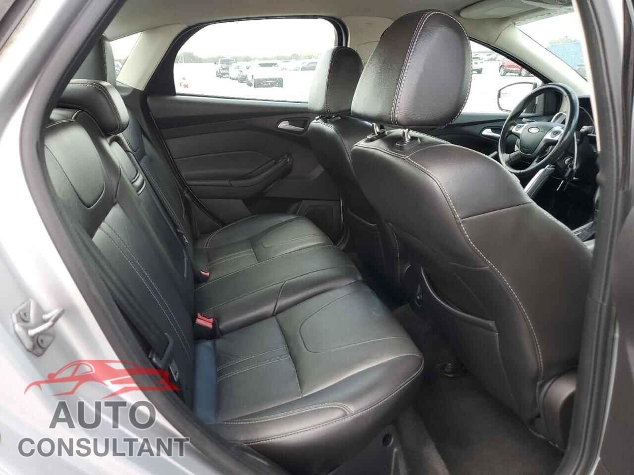 FORD FOCUS 2013 - 1FADP3F28DL308745