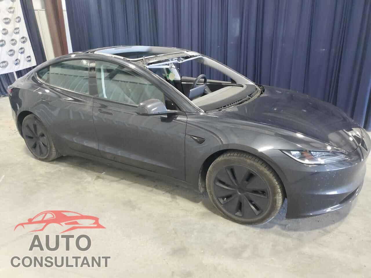 TESLA MODEL 3 2024 - 5YJ3E1EB4RF743564
