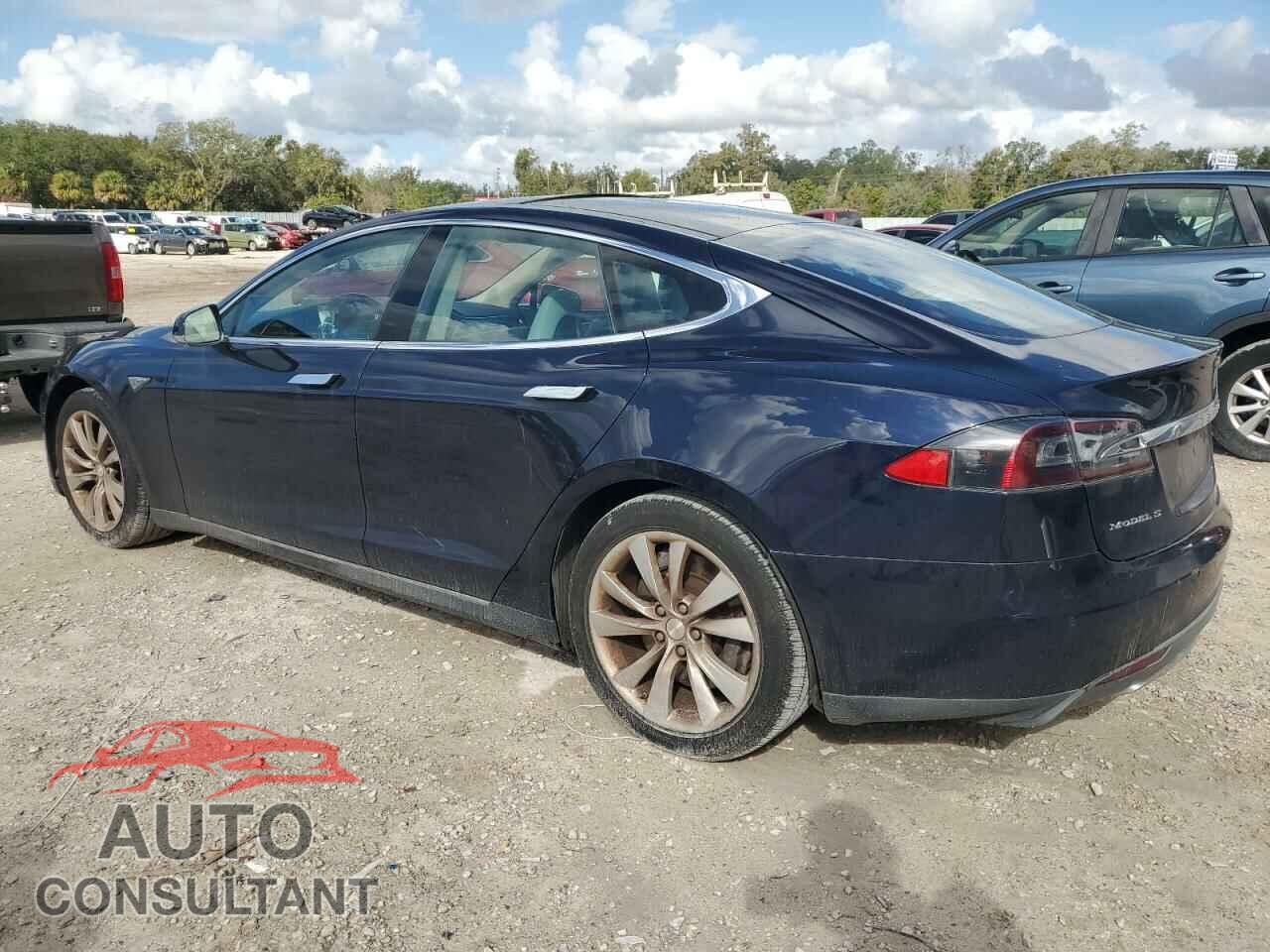 TESLA MODEL S 2014 - 5YJSA1H11EFP51996