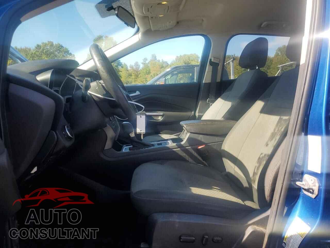 FORD ESCAPE 2017 - 1FMCU9GD2HUD50101