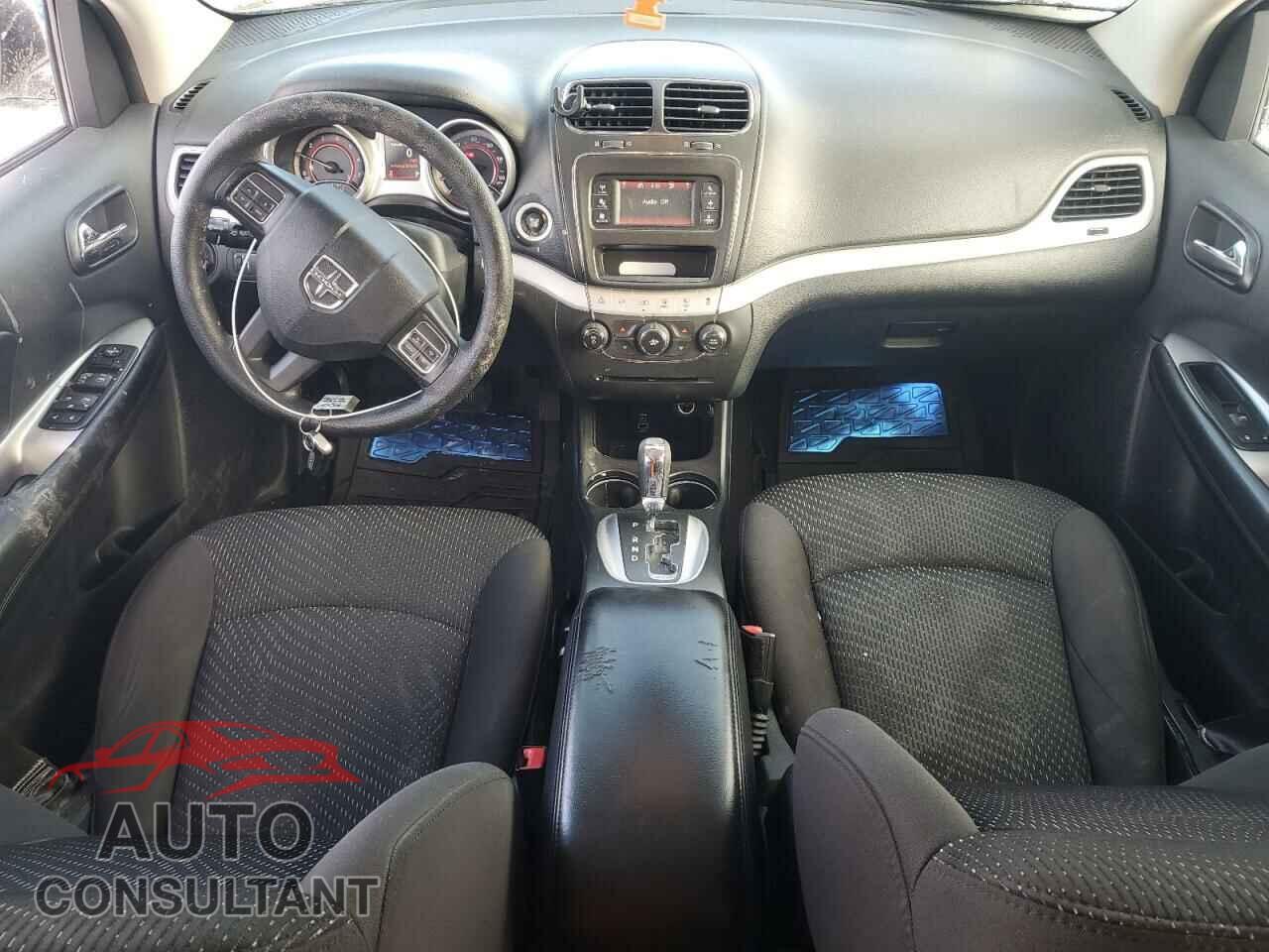 DODGE JOURNEY 2017 - 3C4PDCBG5HT532339