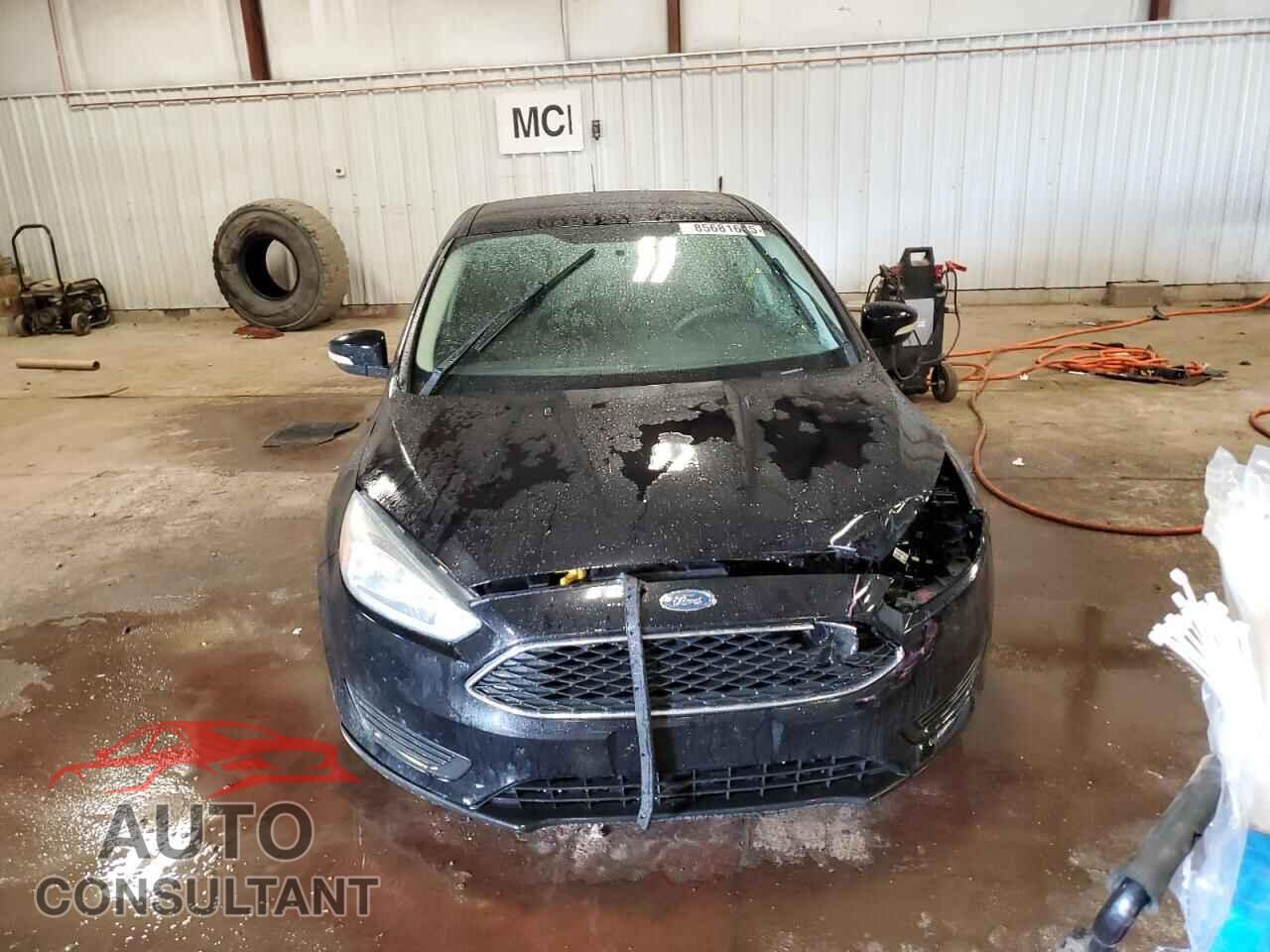 FORD FOCUS 2017 - 1FADP3F22HL275828
