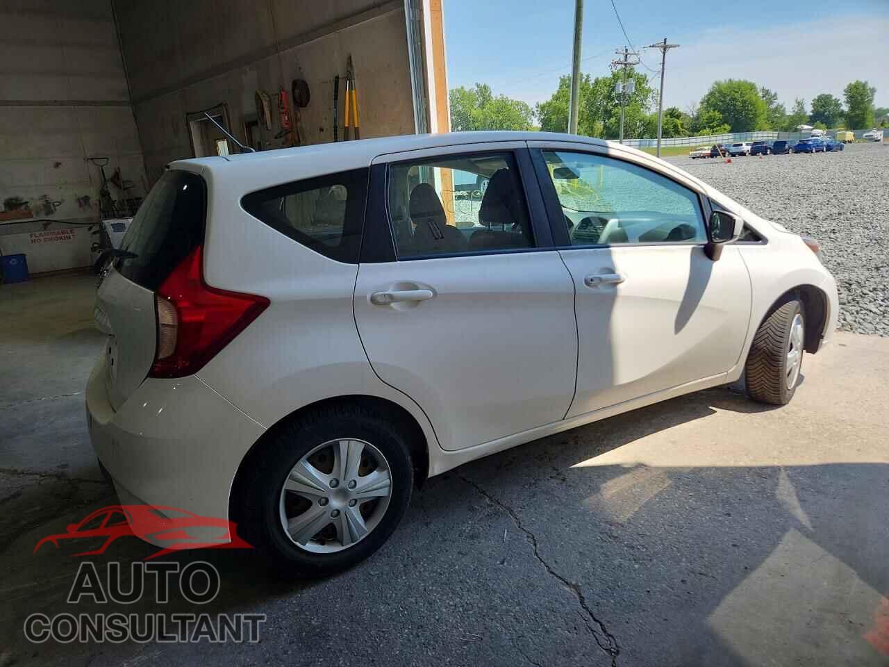 NISSAN VERSA 2017 - 3N1CE2CP3HL356950