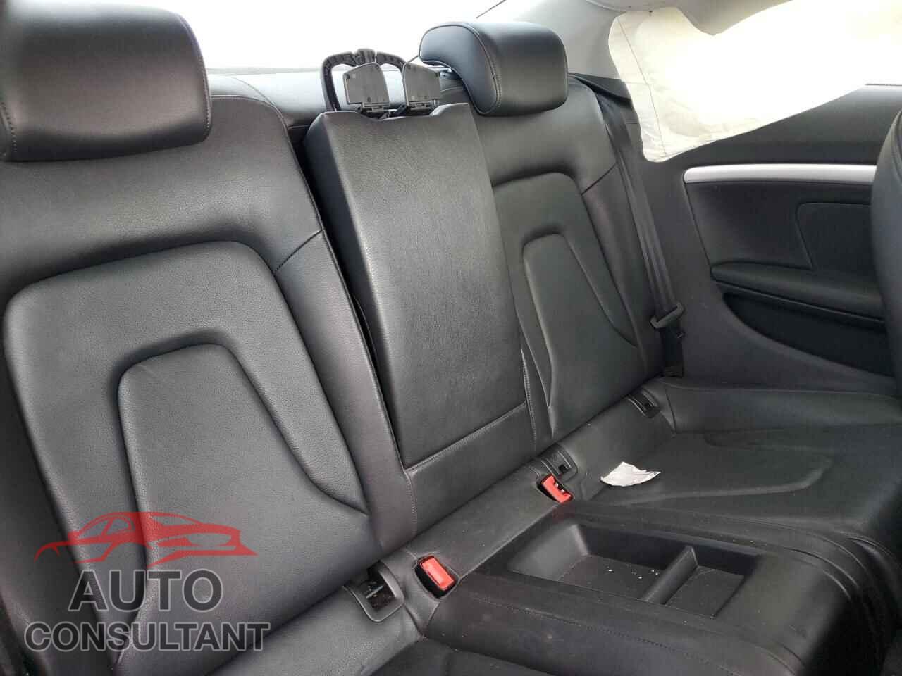 AUDI A5 2010 - WAULFAFRXAA078933