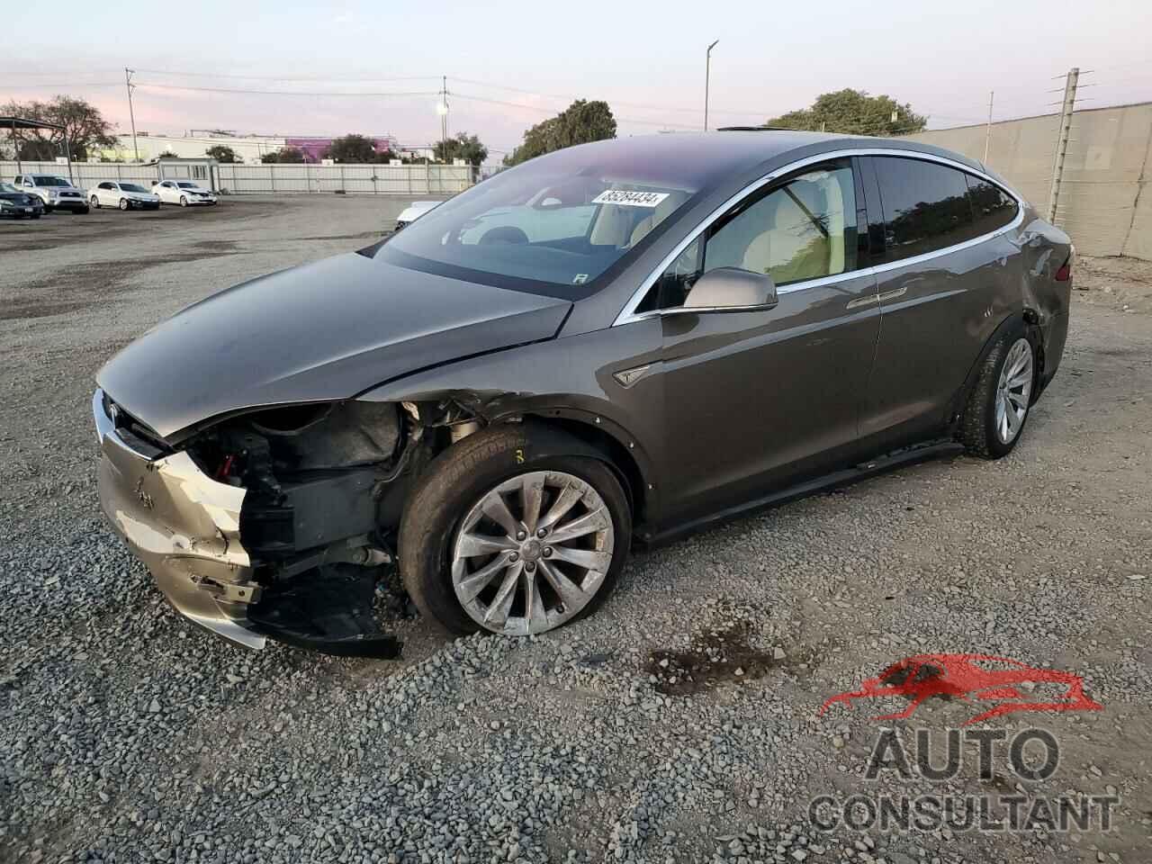 TESLA MODEL X 2016 - 5YJXCBE23GF009119