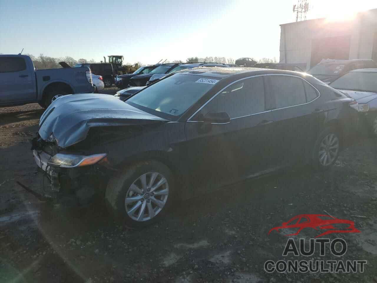 TOYOTA CAMRY 2018 - 4T1B11HK9JU048474