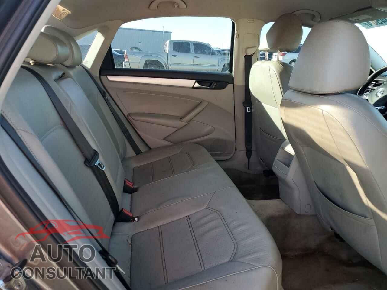VOLKSWAGEN PASSAT 2012 - 1VWBP7A37CC053154