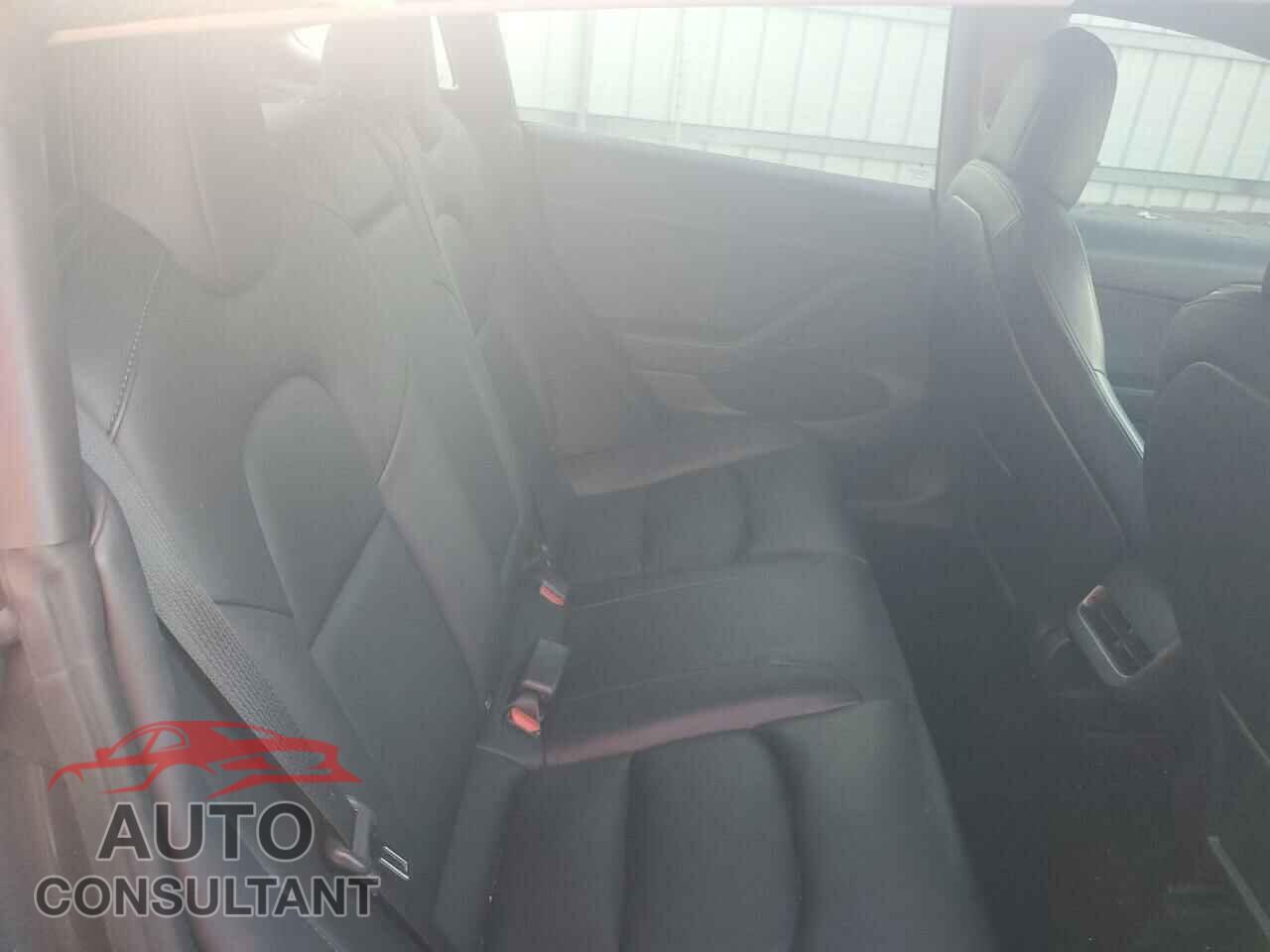 TESLA MODEL 3 2022 - 5YJ3E1EB0NF105368