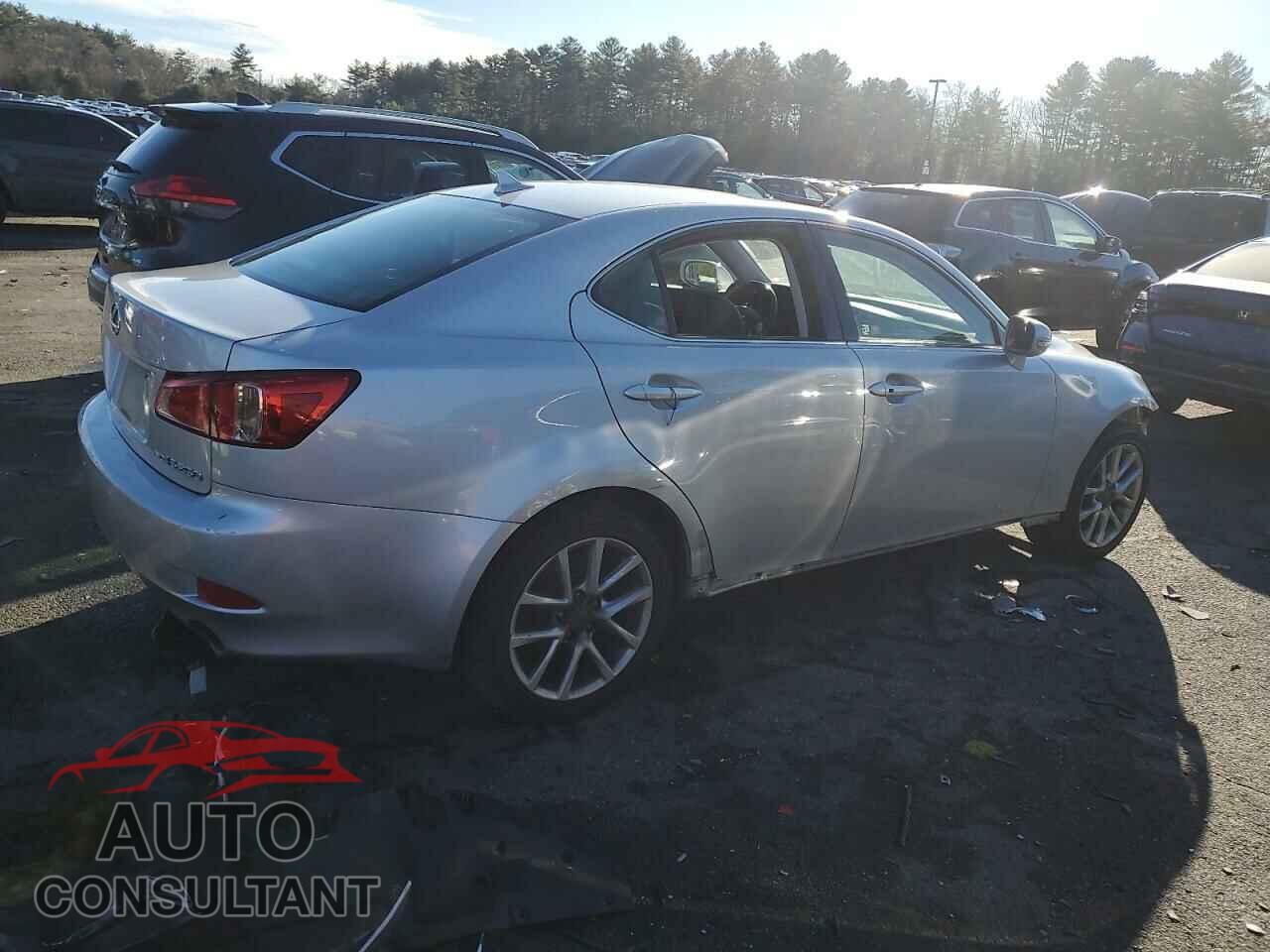LEXUS IS 2011 - JTHCF5C25B2035418