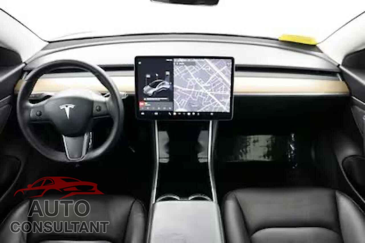 TESLA MODEL 3 2020 - 5YJ3E1EA5LF745547