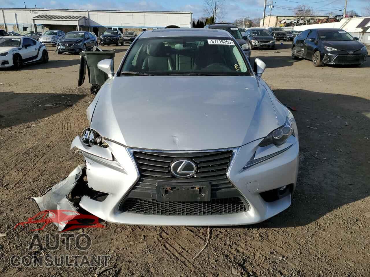 LEXUS IS 2015 - JTHCF1D2XF5028525