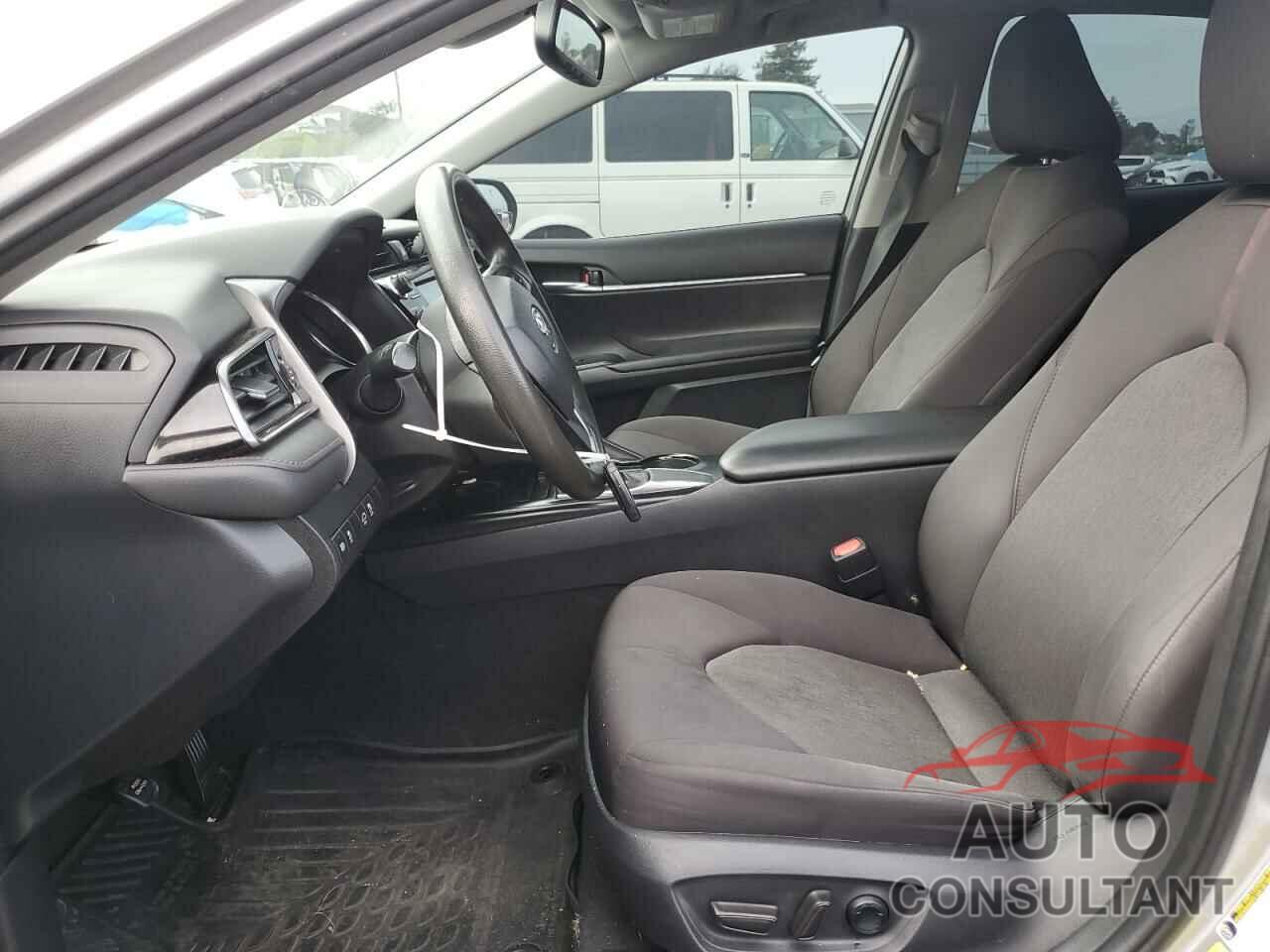 TOYOTA CAMRY 2020 - 4T1L11AK8LU908916