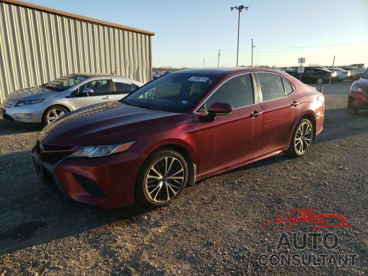 TOYOTA CAMRY 2018 - 4T1B11HK1JU530050