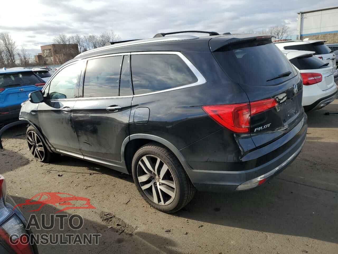 HONDA PILOT 2016 - 5FNYF6H09GB056104